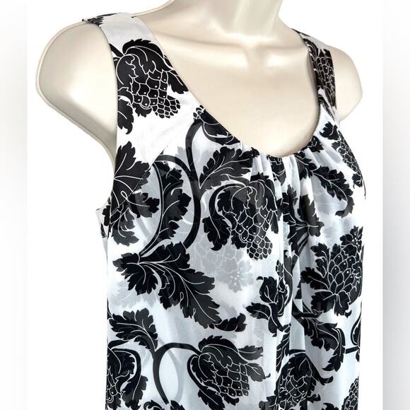 WHBM Shift Dress Floral Print in Black and White Size 6 - Picture 4 of 12